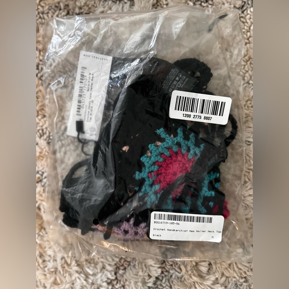 Nasty Gal Crochet Handkerchief Hem Halter Top - M - Picture 5 of 6